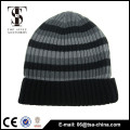 Bonnet de bonnet en tricot fait sur mesure